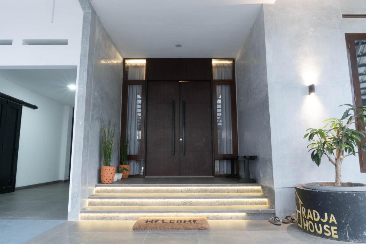 Villa Radja House Cipaku Indah Bandung Exterior foto